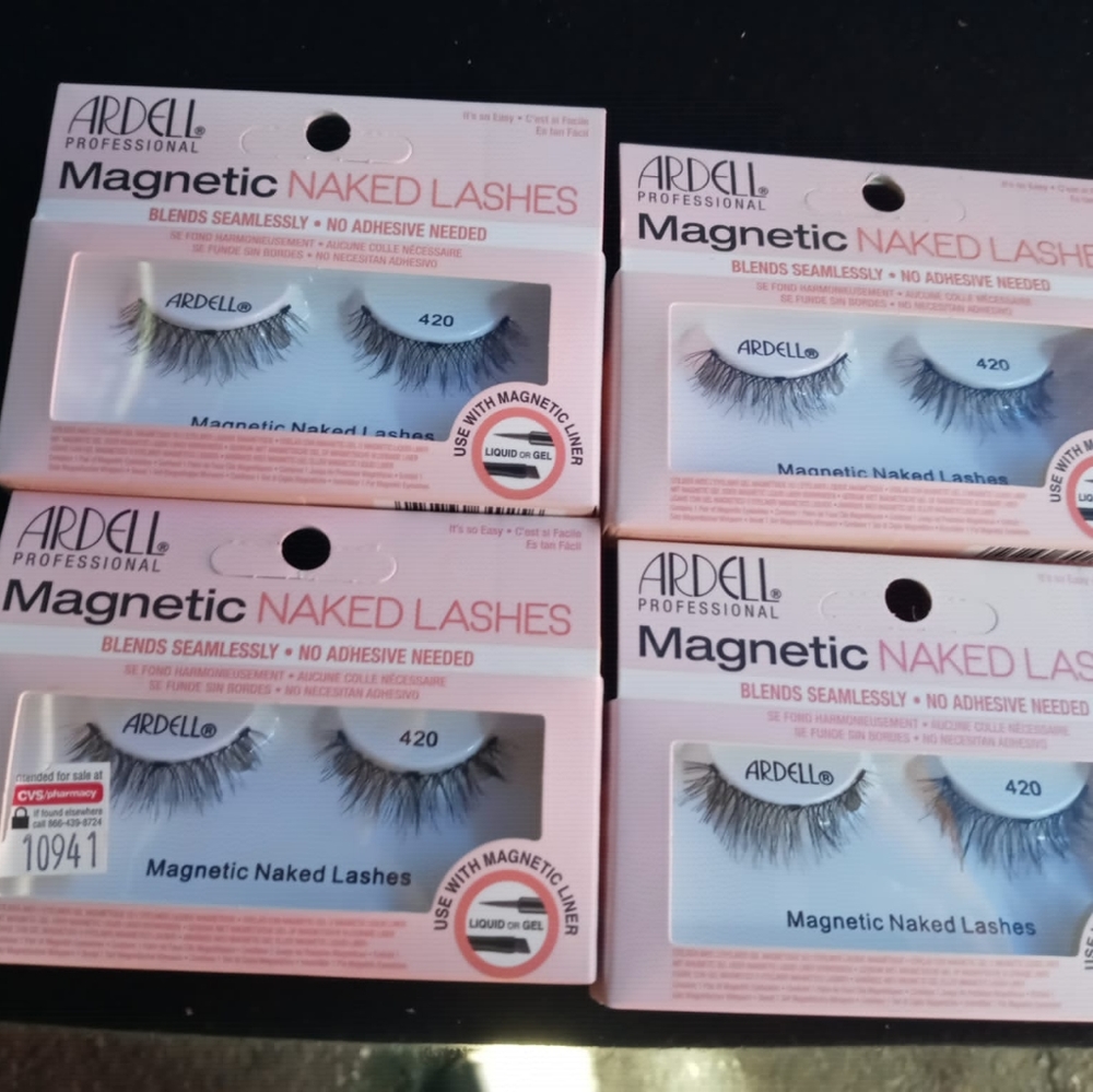 Lashes - Picture 2 of 3